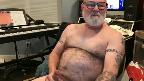 Snapshot of beavermower chatting on December 3, 11:13 pm beavermower online show from December 3, 11:13 pm