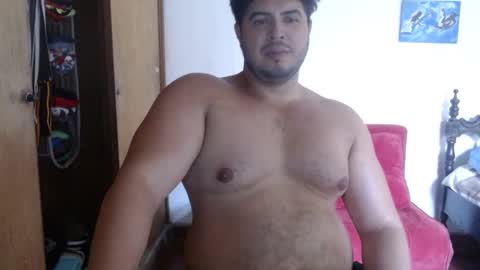 Snapshot of beefypecs_10 chatting on January 3, 8:22 pm Criss2fer online show from January 3, 8:22 pm