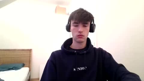 belgiandick2408 online show from December 30, 3:35 pm