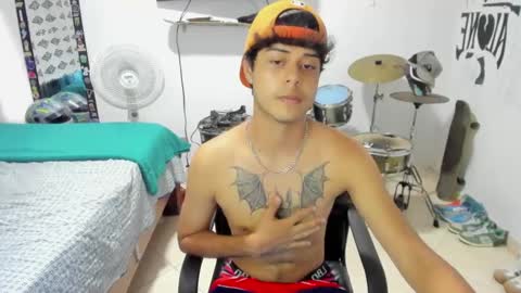 Snapshot of ben_falcon chatting on February 14, 10:15 pm Ben online show from February 14, 10:15 pm