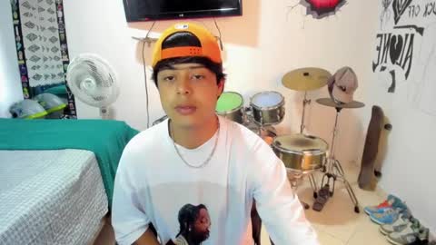 Snapshot of ben_falcon chatting on February 26, 12:14 pm Ben online show from February 26, 12:14 pm