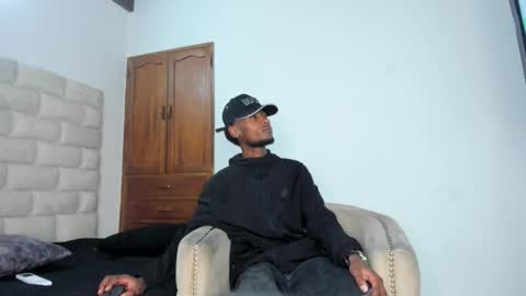Snapshot of benbrownn chatting on October 22, 3:10 am    online show from October 22, 3:10 am