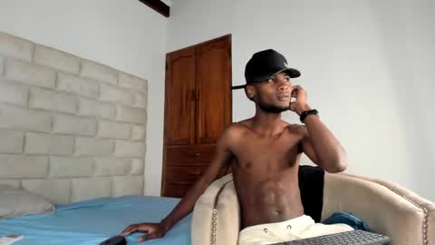 Snapshot of benbrownn chatting on September 29, 8:37 pm    online show from September 29, 8:37 pm