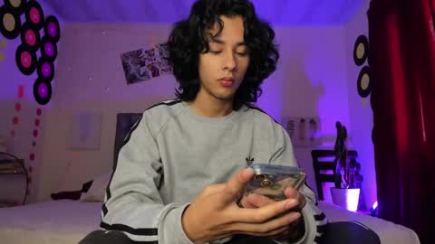 benjamin_fiore online show from February 21, 6:26 pm