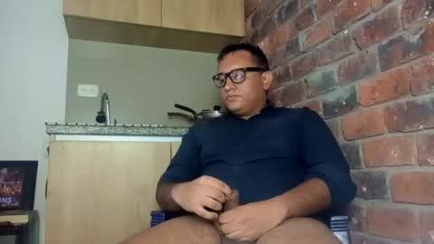 Snapshot of benny_94_project1000 chatting on September 23, 6:51 pm Benn  online show from September 23, 6:51 pm