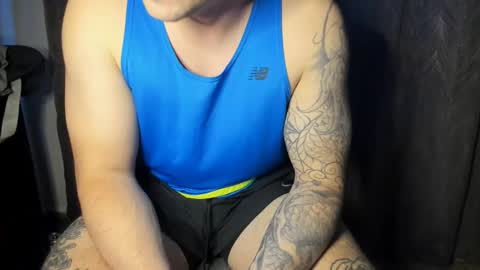 Snapshot of benthebodybuilder chatting on October 24, 10:55 pm Ben Braxton online show from October 24, 10:55 pm