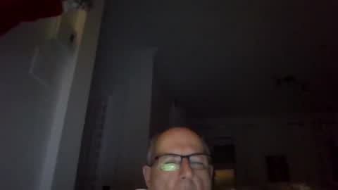 Snapshot of bernard1102 chatting on January 15, 3:00 am bernard1102 online show from January 15, 3:00 am