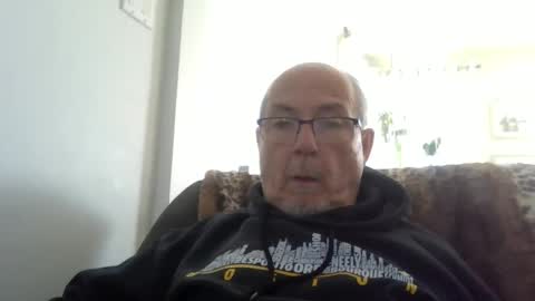 Snapshot of bernard1102 chatting on September 15, 6:20 pm bernard1102 online show from September 15, 6:20 pm