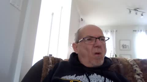 Snapshot of bernard1102 chatting on January 30, 2:36 pm bernard1102 online show from January 30, 2:36 pm