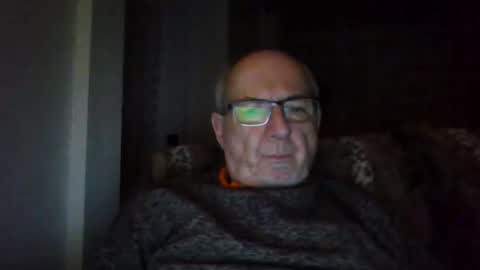 Snapshot of bernard1102 chatting on January 20, 3:48 am bernard1102 online show from January 20, 3:48 am