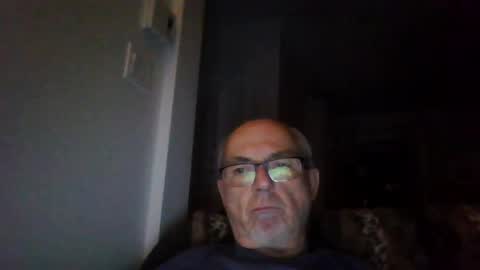 Snapshot of bernard1102 chatting on September 25, 1:59 am bernard1102 online show from September 25, 1:59 am