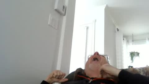 Snapshot of bernard1102 chatting on February 26, 2:03 pm bernard1102 online show from February 26, 2:03 pm