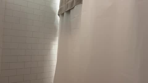 Snapshot of berriess_ chatting on February 3, 1:08 pm berriess_ online show from February 3, 1:08 pm