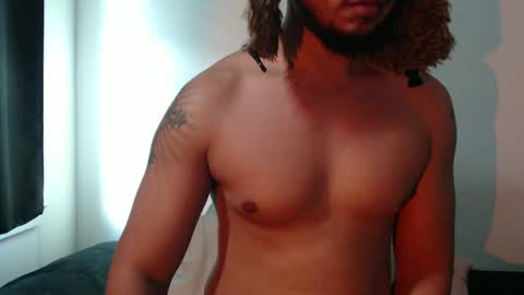 Snapshot of berriess_ chatting on February 19, 1:50 pm berriess_ online show from February 19, 1:50 pm