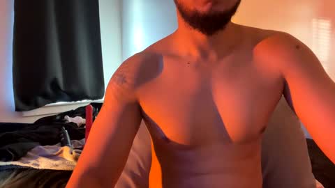 Snapshot of berriess_ chatting on January 8, 1:31 pm berriess_ online show from January 8, 1:31 pm