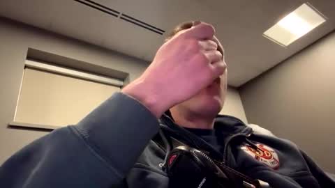 bestfriend123456 online show from March 5, 1:35 am