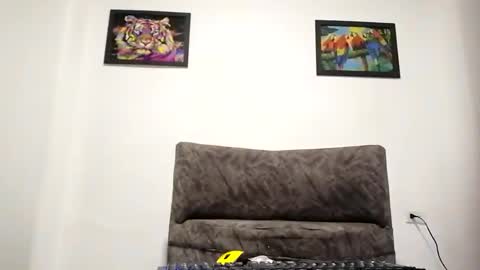 Andres online show from March 8, 10:45 pm