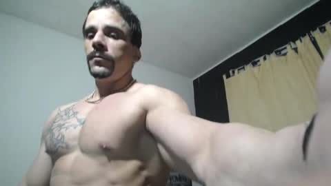 Snapshot of bestmuscle chatting on October 27, 4:04 am bestmuscle online show from October 27, 4:04 am