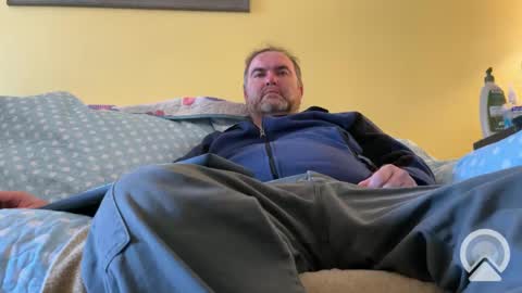 Snapshot of beta_bator chatting on December 5, 2:22 pm beta_bator online show from December 5, 2:22 pm