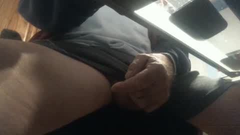 Snapshot of bgf32054 chatting on January 28, 5:22 am Bigfish123 online show from January 28, 5:22 am