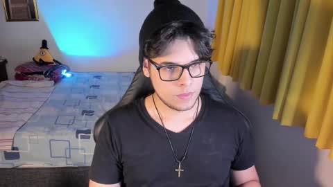 Logan Sprouse online show from February 25, 1:17 am