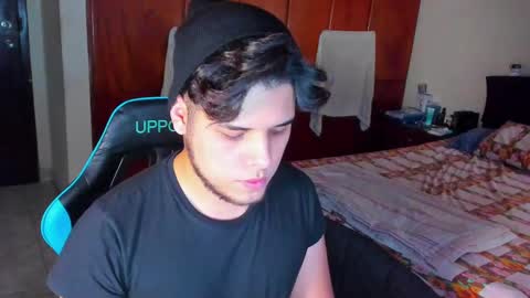 Snapshot of big_cockjughead chatting on October 15, 9:33 pm Logan Sprouse online show from October 15, 9:33 pm