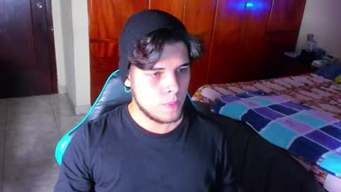 Snapshot of big_cockjughead chatting on October 24, 9:16 pm Logan Sprouse online show from October 24, 9:16 pm