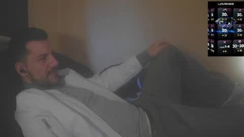 Jon - Im Straight online show from April 30, 10:25 pm