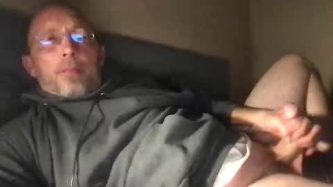 Snapshot of bigdaddydelight chatting on October 26, 5:42 am bigdaddydelight online show from October 26, 5:42 am