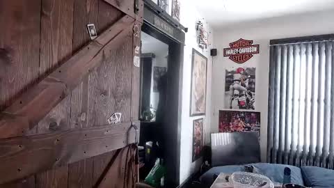 Snapshot of bigdbrillion chatting on February 4, 7:55 pm Darryl online show from February 4, 7:55 pm