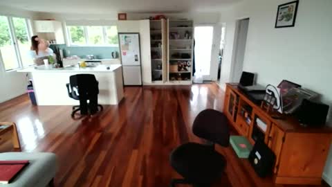 biggiegoeswild online show from October 13, 4:51 am