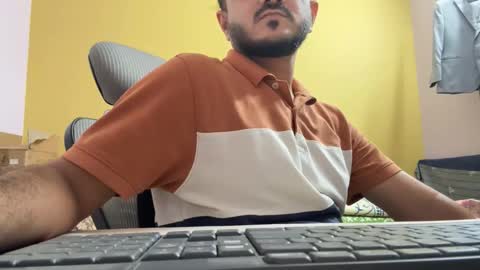 bighandsomesatisfy online show from April 5, 6:26 pm