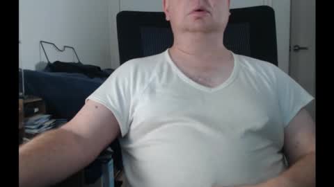 Snapshot of bighorn1981 chatting on September 27, 12:19 am bighorn1981 online show from September 27, 12:19 am