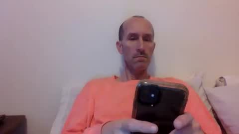 Snapshot of bighugemouthful chatting on December 9, 5:07 am Chaz online show from December 9, 5:07 am