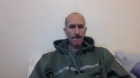 Snapshot of bighugemouthful chatting on February 3, 11:15 pm Chaz online show from February 3, 11:15 pm