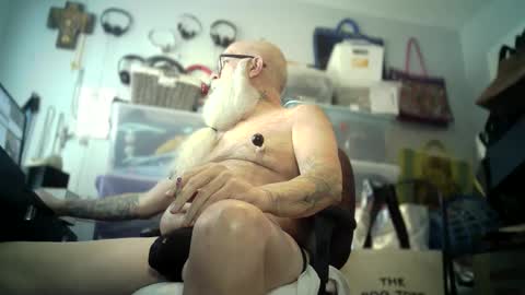 bigjeff01 online show from September 15, 1:12 pm