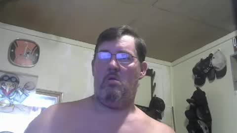 Snapshot of bigjohn41000 chatting on October 25, 5:25 pm bigjohn41000 online show from October 25, 5:25 pm