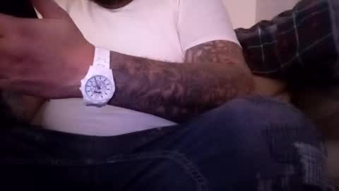 Snapshot of biglk324645168 chatting on December 23, 8:25 pm biglk324645168 online show from December 23, 8:25 pm