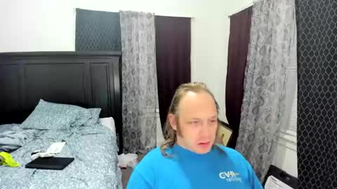 bigmike20129020 online show from October 11, 8:18 am