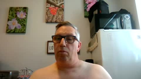 bignhard_69_ online show from June 12, 5:11 pm