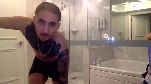 hitmanhector online show from November 27, 11:41 pm