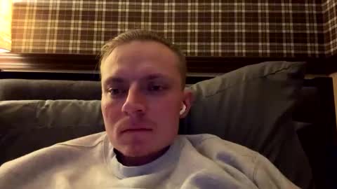 Snapshot of bigspoon610 chatting on October 25, 7:10 am bigspoon610 online show from October 25, 7:10 am