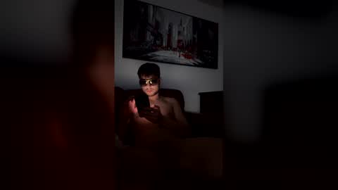 bigwhitecorey526768 online show from April 12, 8:54 pm