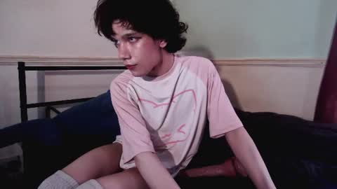 straything online show from July 29, 7:02 pm