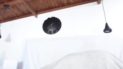 Snapshot of bigzehuz chatting on February 24, 2:37 pm andres online show from February 24, 2:37 pm