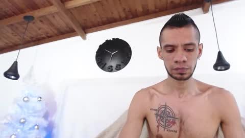 Snapshot of bigzehuz chatting on January 7, 10:16 am andres online show from January 7, 10:16 am