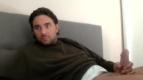 bikdig1 online show from November 5, 1:24 pm