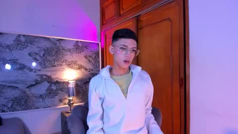 Sam online show from February 11, 11:59 am