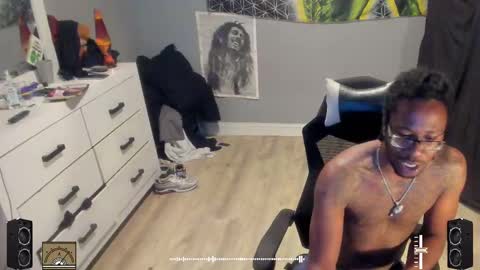 Plant Base Streamers From Pennsylvania online show from September 27, 11:13 pm