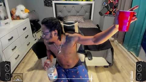 Plant Base Streamers From Pennsylvania online show from January 17, 11:11 pm